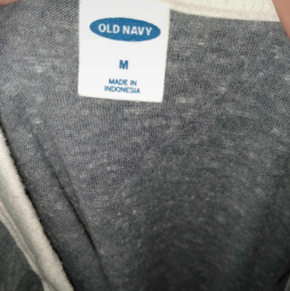 Old Navy Peace Love Top - Picture 3 of 4